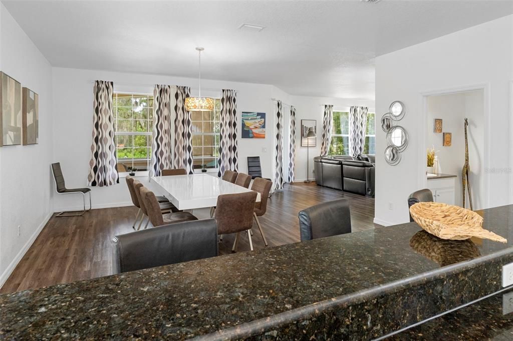 待售: $599,900 (5 贝兹, 3 浴室, 2489 平方英尺)