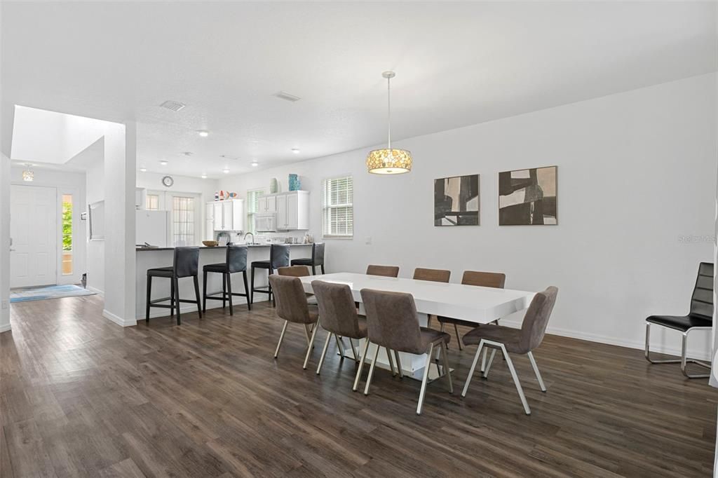 待售: $599,900 (5 贝兹, 3 浴室, 2489 平方英尺)