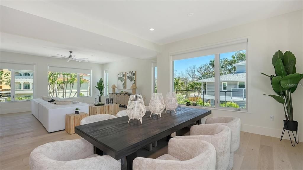 For Sale: $3,990,000 (4 beds, 4 baths, 3676 Square Feet)