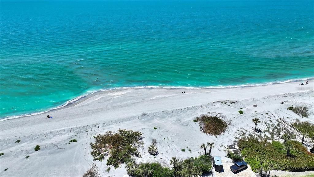 For Sale: $3,990,000 (4 beds, 4 baths, 3676 Square Feet)