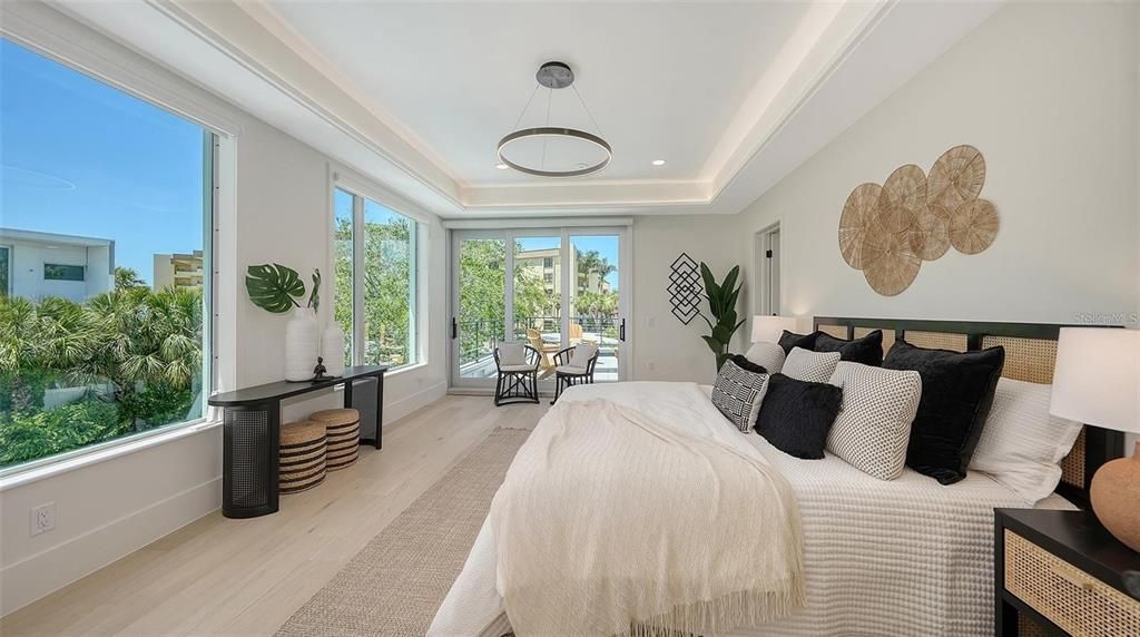 For Sale: $3,990,000 (4 beds, 4 baths, 3676 Square Feet)