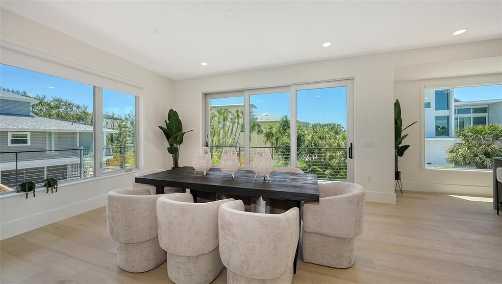 For Sale: $3,990,000 (4 beds, 4 baths, 3676 Square Feet)