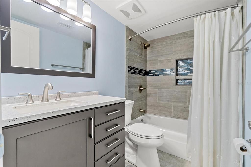 For Sale: $415,000 (2 beds, 2 baths, 1145 Square Feet)