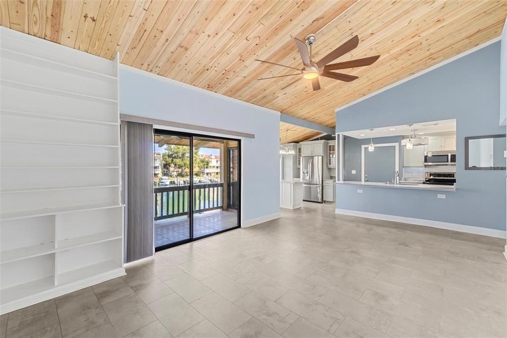 For Sale: $415,000 (2 beds, 2 baths, 1145 Square Feet)