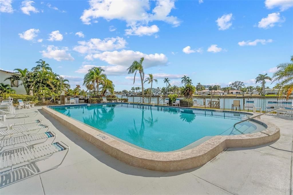 For Sale: $415,000 (2 beds, 2 baths, 1145 Square Feet)