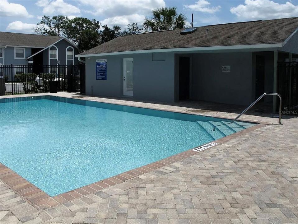 На продажу: $180,000 (2 спален, 2 ванн, 1006 Квадратных фут)