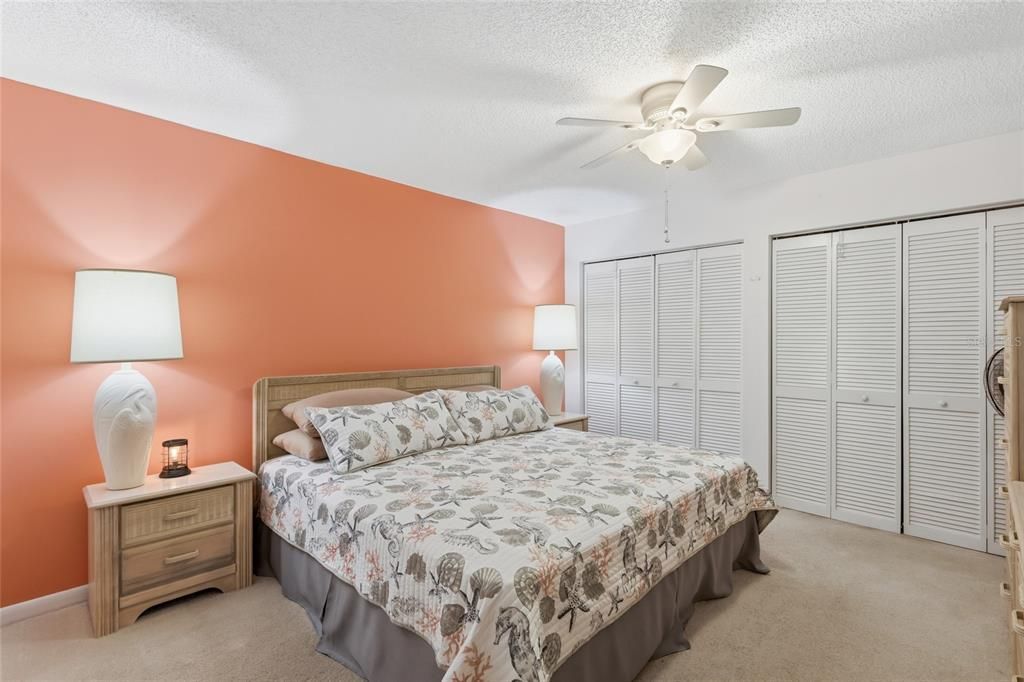 For Sale: $375,000 (2 beds, 2 baths, 1416 Square Feet)