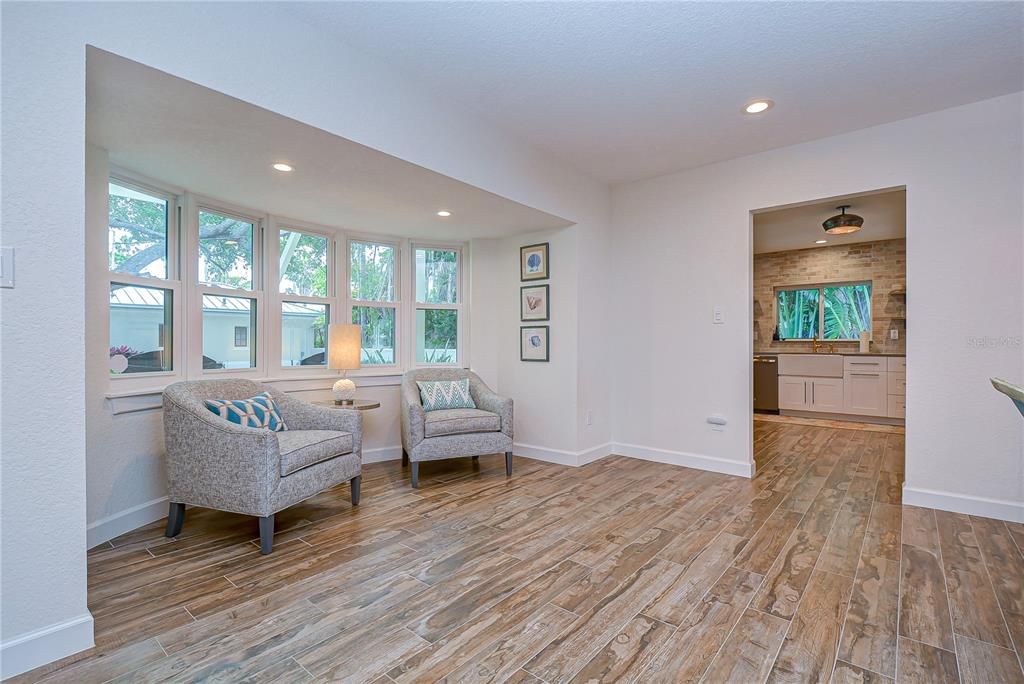 待售: $2,400,000 (3 贝兹, 3 浴室, 2169 平方英尺)