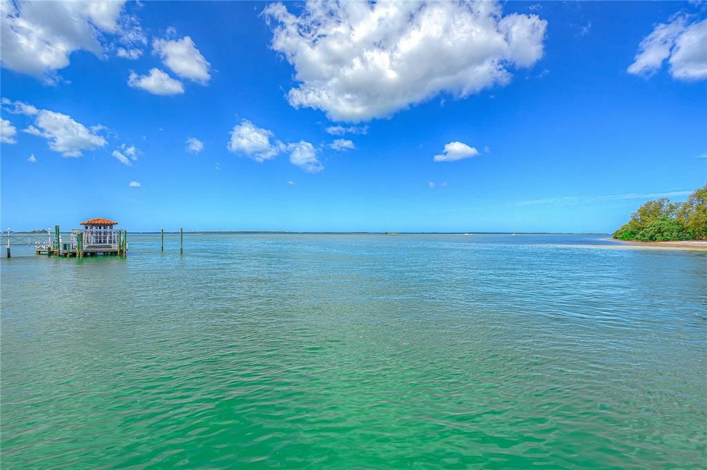 待售: $2,400,000 (3 贝兹, 3 浴室, 2169 平方英尺)