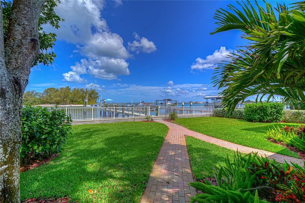 待售: $2,400,000 (3 贝兹, 3 浴室, 2169 平方英尺)