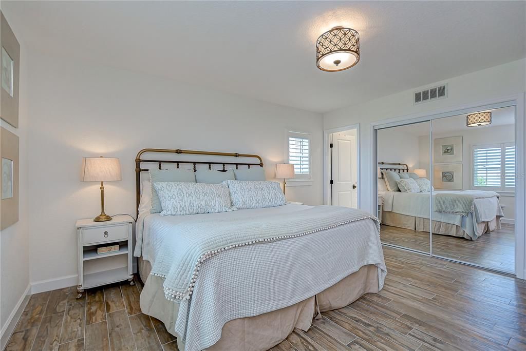 待售: $2,400,000 (3 贝兹, 3 浴室, 2169 平方英尺)