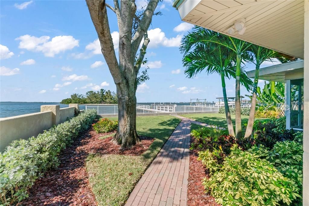 待售: $2,400,000 (3 贝兹, 3 浴室, 2169 平方英尺)