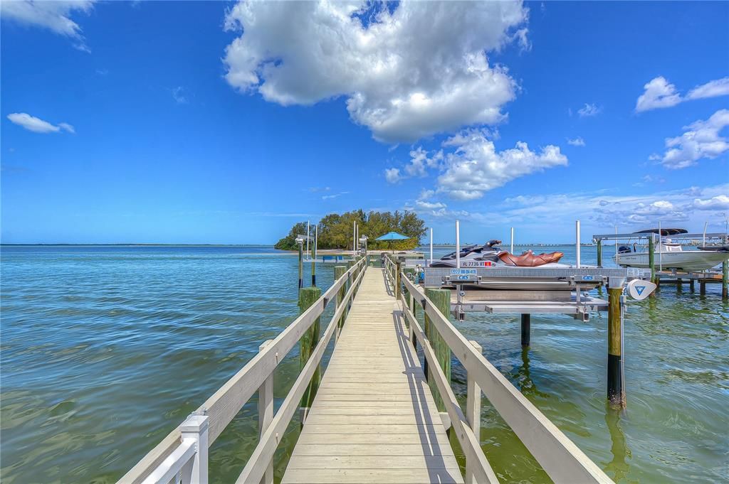 待售: $2,400,000 (3 贝兹, 3 浴室, 2169 平方英尺)