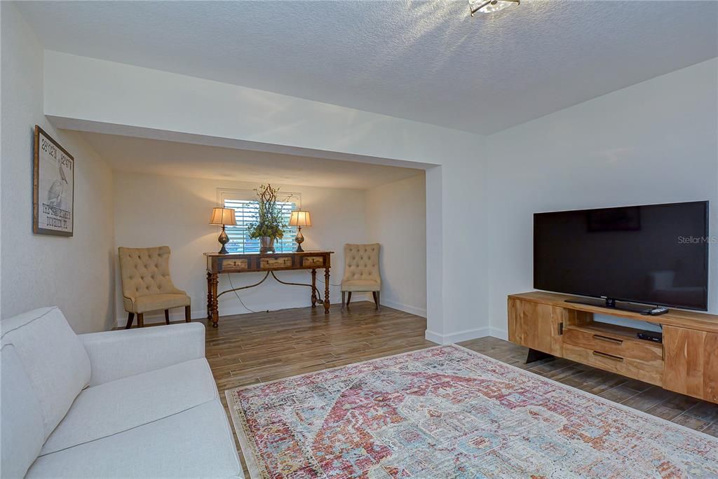 待售: $2,400,000 (3 贝兹, 3 浴室, 2169 平方英尺)