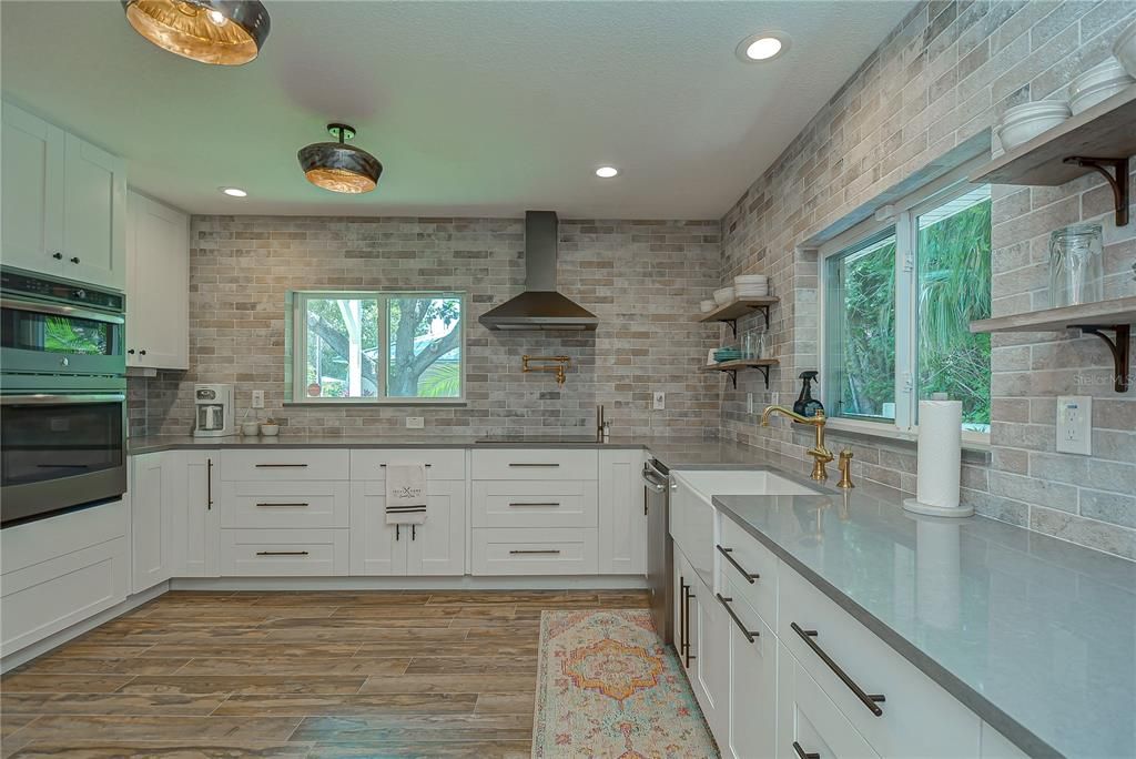 待售: $2,400,000 (3 贝兹, 3 浴室, 2169 平方英尺)