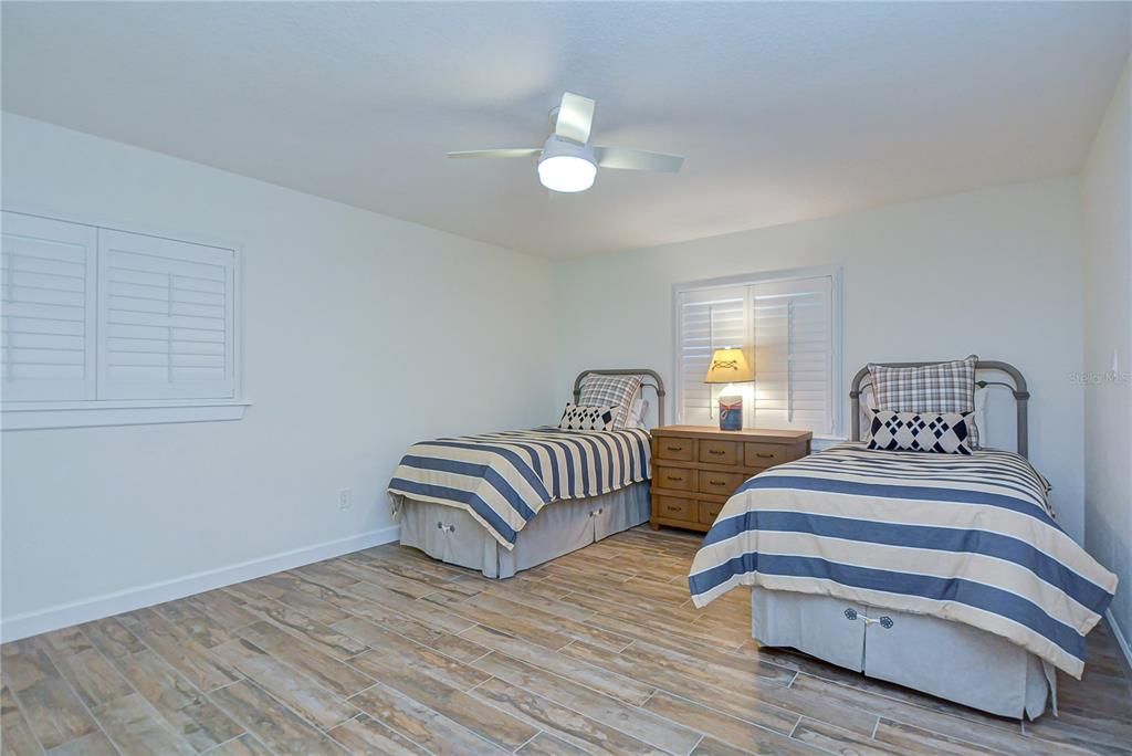 待售: $2,400,000 (3 贝兹, 3 浴室, 2169 平方英尺)