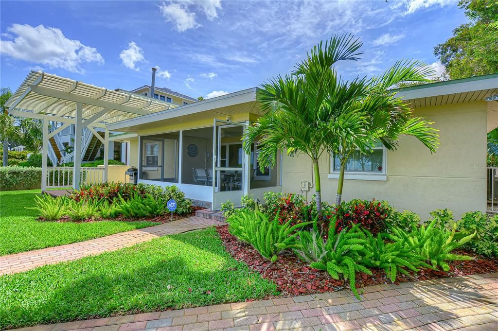 待售: $2,400,000 (3 贝兹, 3 浴室, 2169 平方英尺)