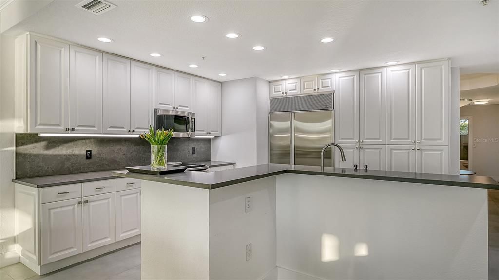 En Venta: $1,995,000 (3 camas, 3 baños, 2132 Pies cuadrados)