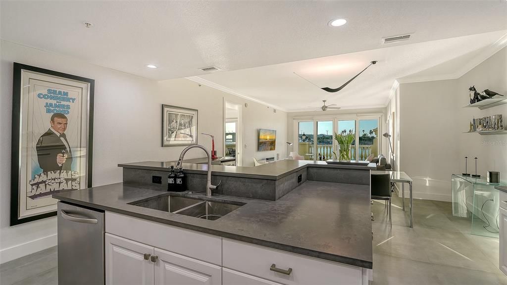 En Venta: $1,995,000 (3 camas, 3 baños, 2132 Pies cuadrados)