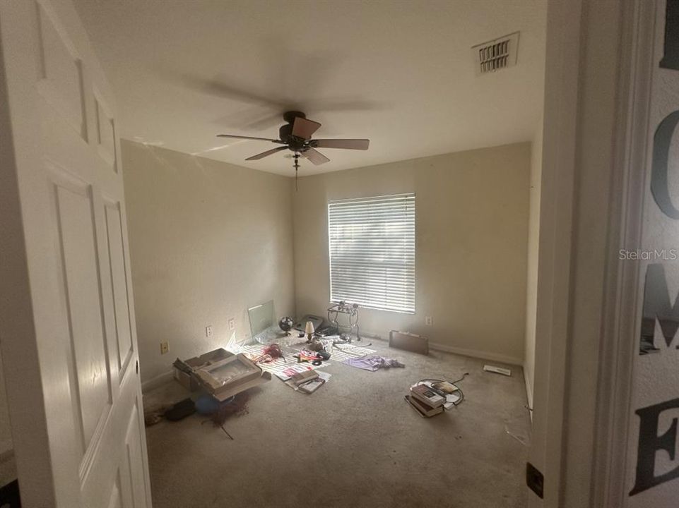 Active With Contract: $254,400 (3 beds, 2 baths, 1951 Square Feet)