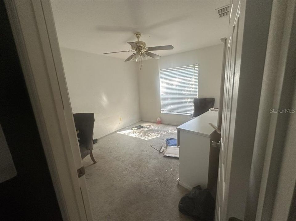 Active With Contract: $254,400 (3 beds, 2 baths, 1951 Square Feet)