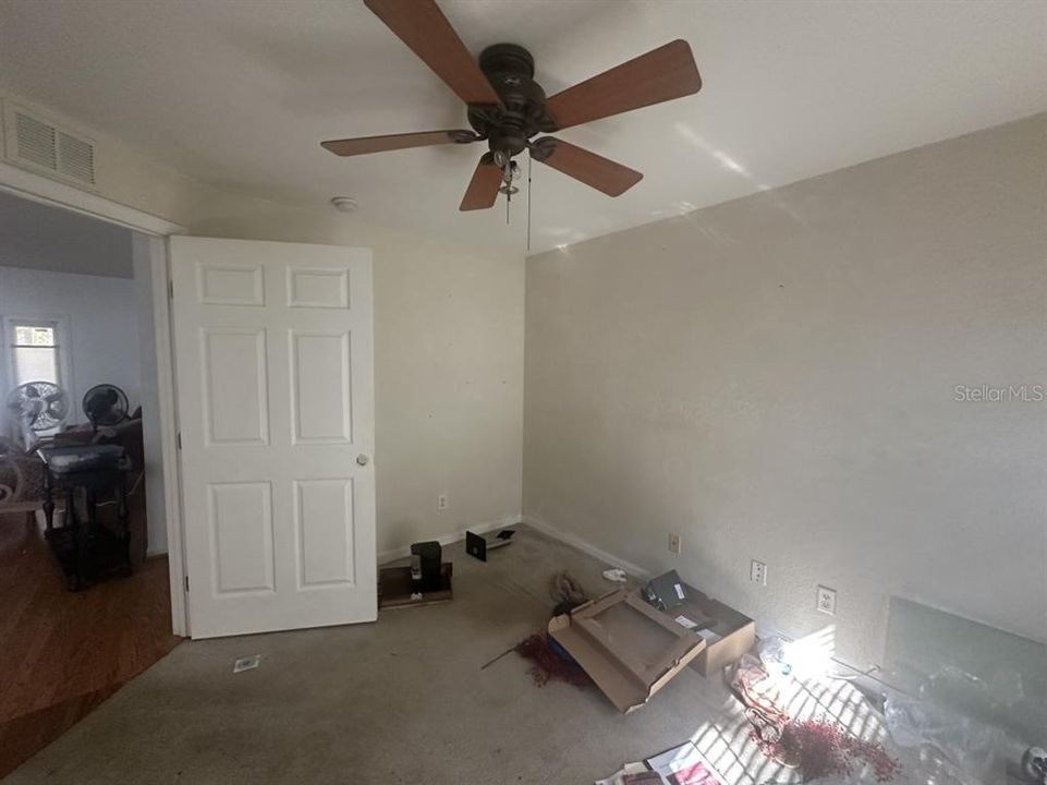 Active With Contract: $254,400 (3 beds, 2 baths, 1951 Square Feet)