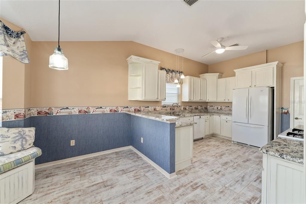 For Sale: $349,900 (3 beds, 2 baths, 1520 Square Feet)