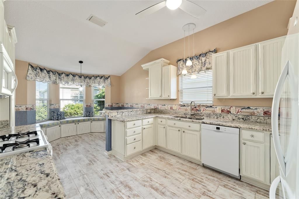 For Sale: $349,900 (3 beds, 2 baths, 1520 Square Feet)