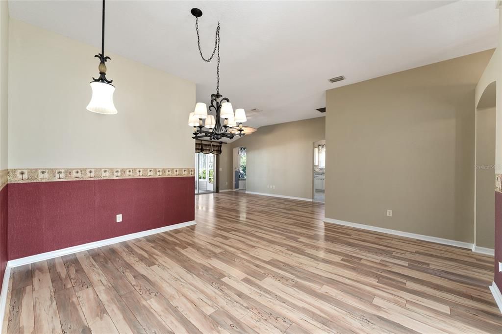 For Sale: $349,900 (3 beds, 2 baths, 1520 Square Feet)