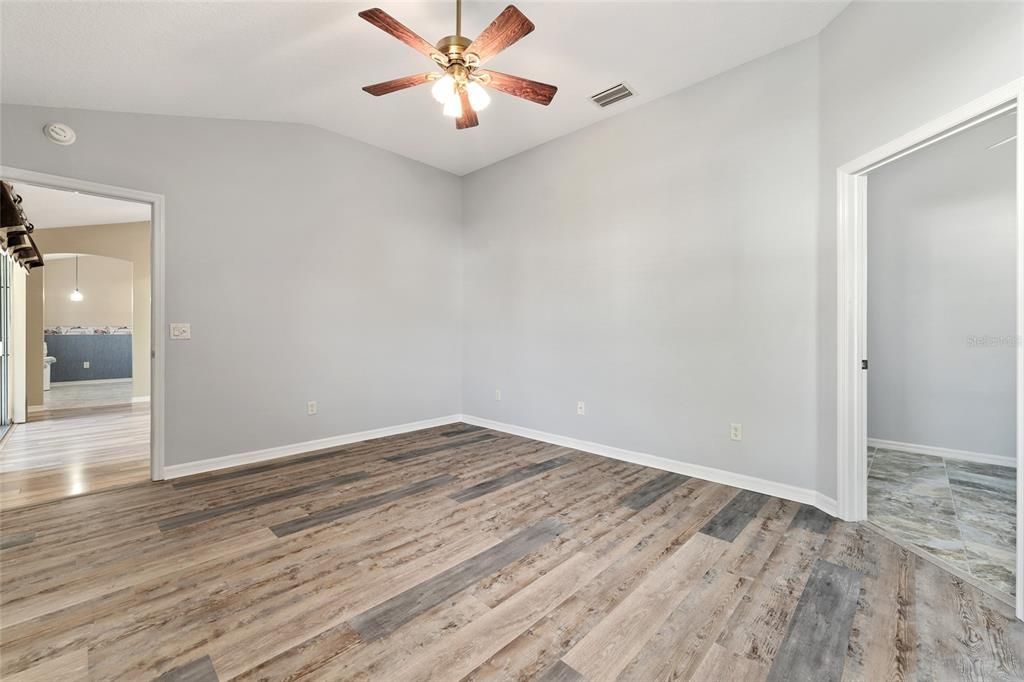 For Sale: $349,900 (3 beds, 2 baths, 1520 Square Feet)