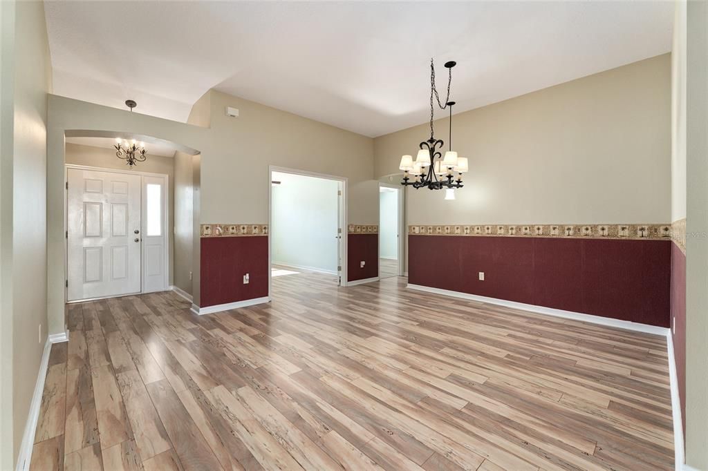 For Sale: $349,900 (3 beds, 2 baths, 1520 Square Feet)