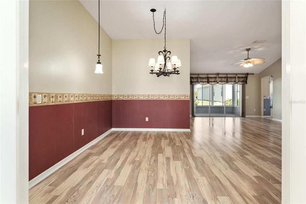 For Sale: $349,900 (3 beds, 2 baths, 1520 Square Feet)