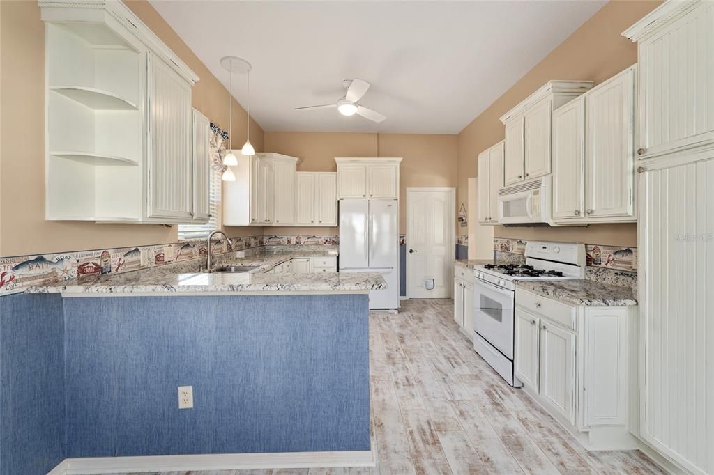 For Sale: $349,900 (3 beds, 2 baths, 1520 Square Feet)