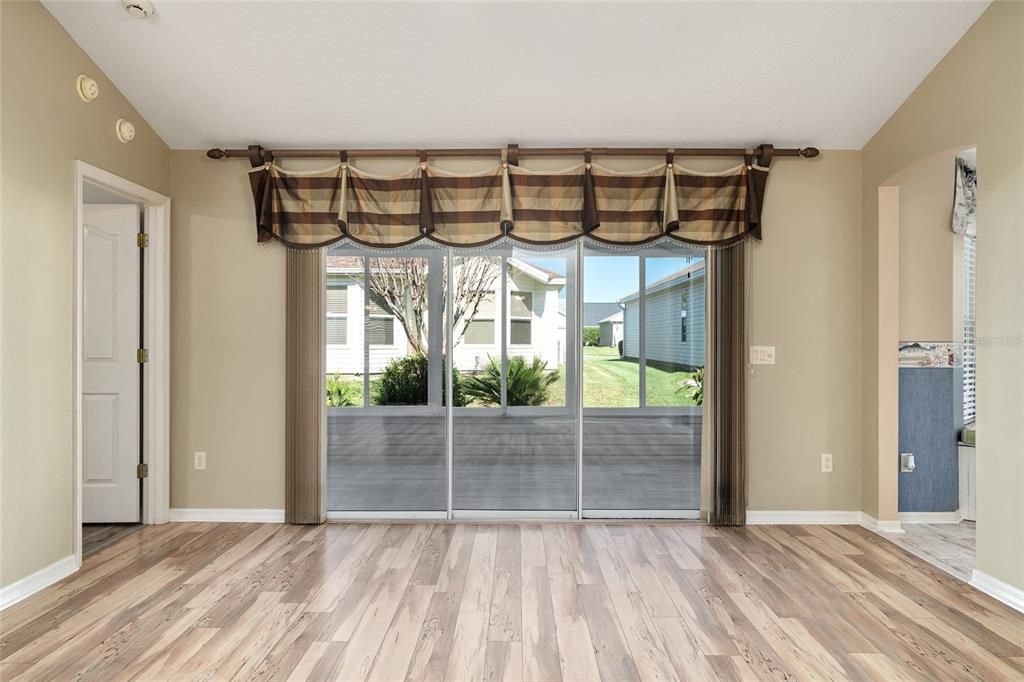 For Sale: $349,900 (3 beds, 2 baths, 1520 Square Feet)