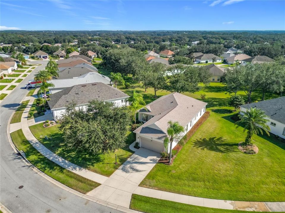 For Sale: $334,900 (2 beds, 2 baths, 1723 Square Feet)