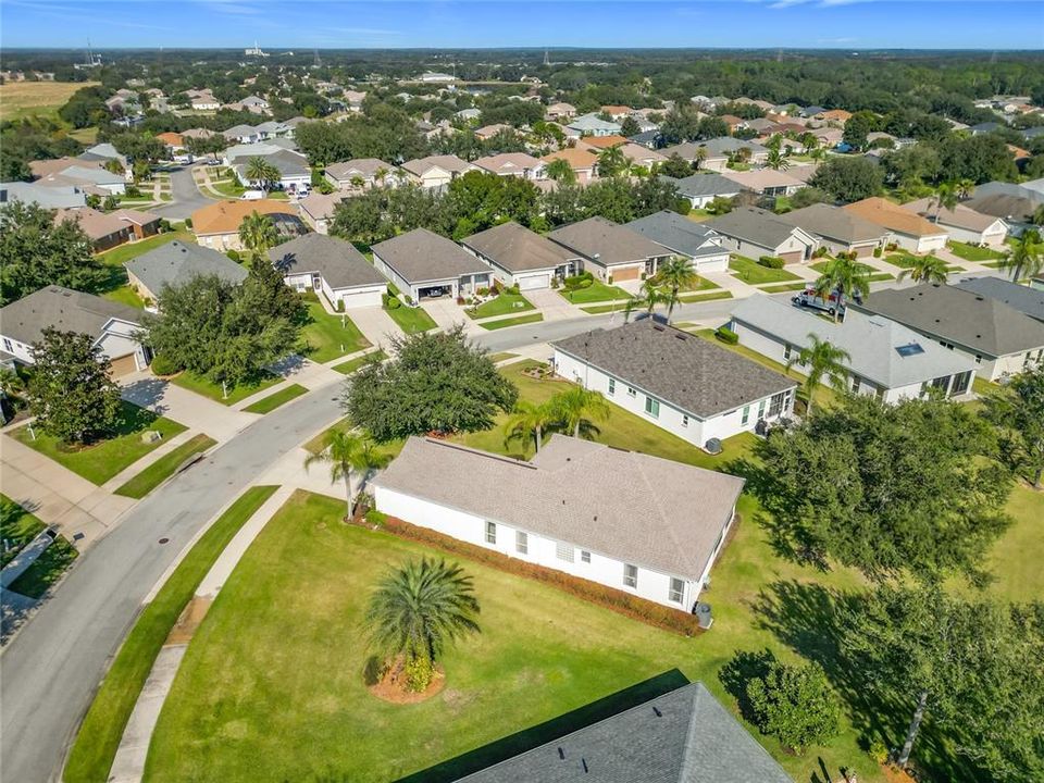 For Sale: $334,900 (2 beds, 2 baths, 1723 Square Feet)