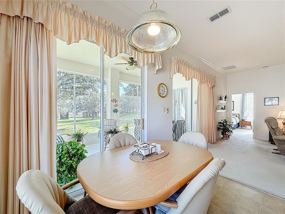 For Sale: $334,900 (2 beds, 2 baths, 1723 Square Feet)