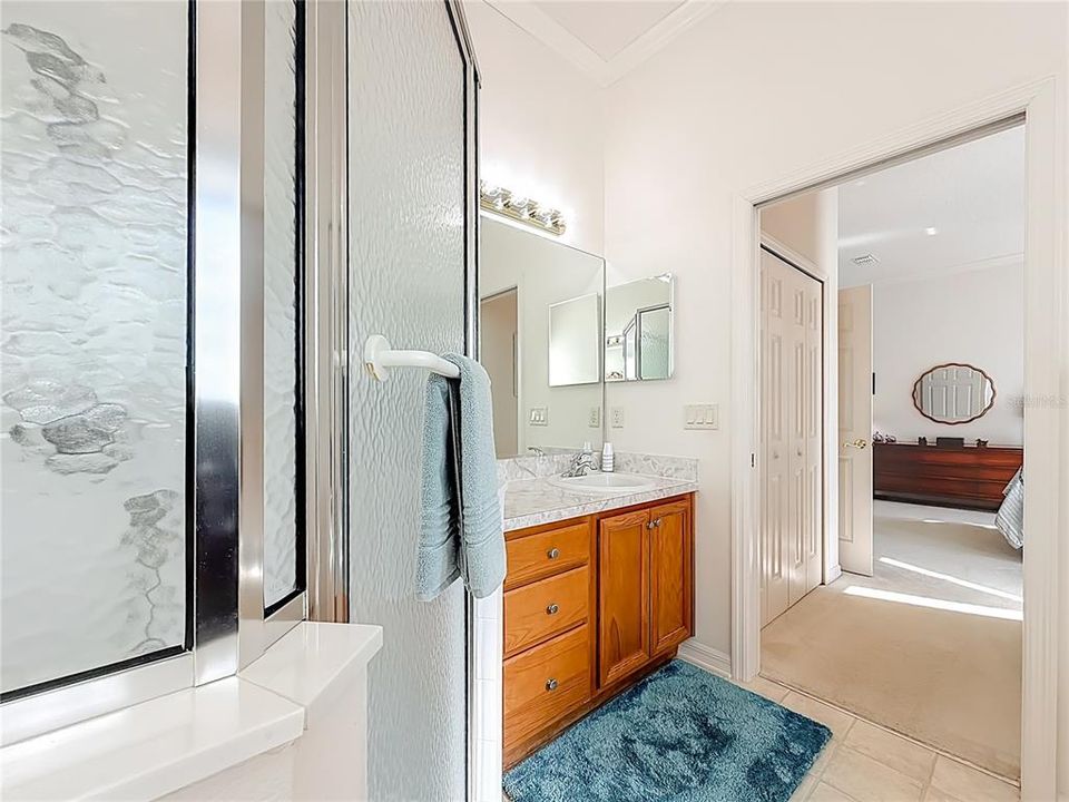 For Sale: $334,900 (2 beds, 2 baths, 1723 Square Feet)