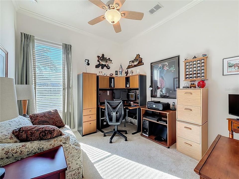 For Sale: $334,900 (2 beds, 2 baths, 1723 Square Feet)