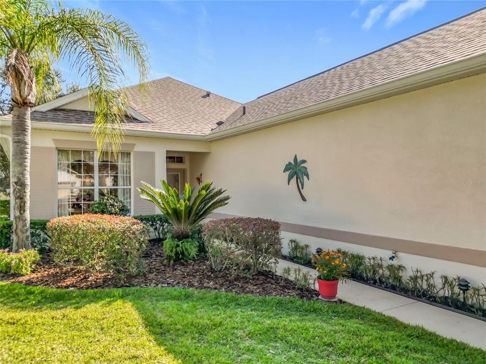 For Sale: $334,900 (2 beds, 2 baths, 1723 Square Feet)