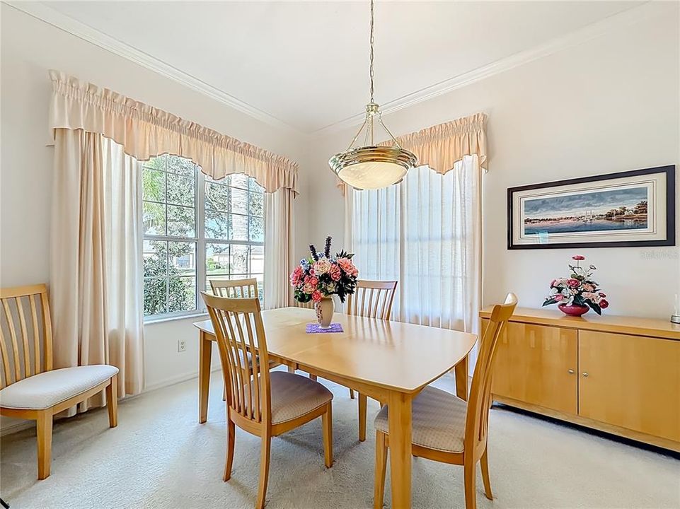 For Sale: $334,900 (2 beds, 2 baths, 1723 Square Feet)