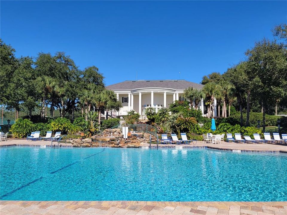 For Sale: $334,900 (2 beds, 2 baths, 1723 Square Feet)