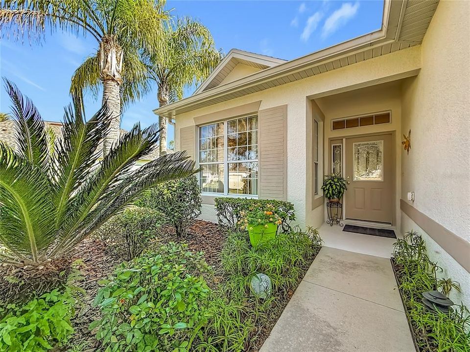 For Sale: $334,900 (2 beds, 2 baths, 1723 Square Feet)