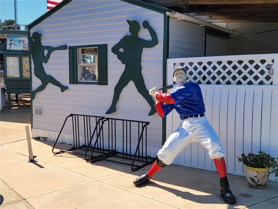 For Sale: $334,900 (2 beds, 2 baths, 1723 Square Feet)