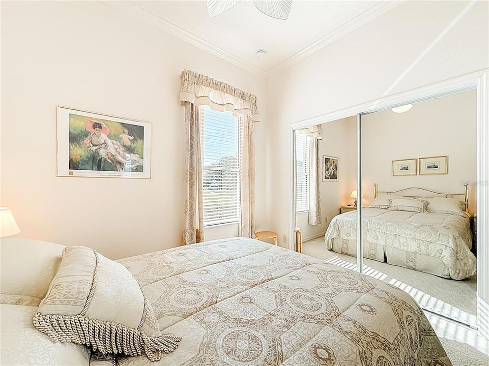 For Sale: $334,900 (2 beds, 2 baths, 1723 Square Feet)