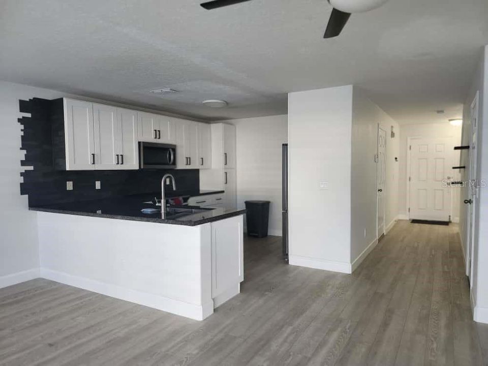 For Rent: $2,100 (2 beds, 2 baths, 1163 Square Feet)