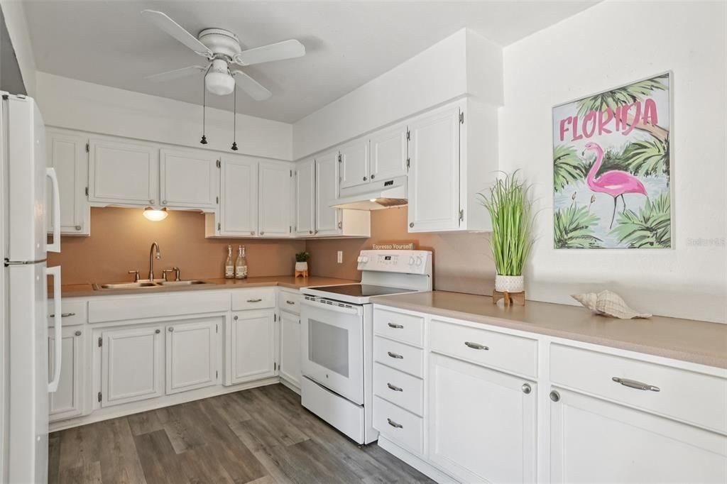 En Venta: $265,000 (3 camas, 2 baños, 1266 Pies cuadrados)