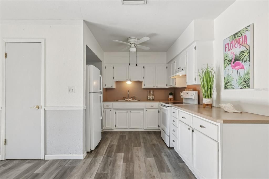 En Venta: $265,000 (3 camas, 2 baños, 1266 Pies cuadrados)