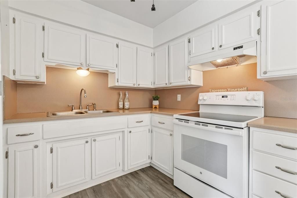 En Venta: $265,000 (3 camas, 2 baños, 1266 Pies cuadrados)