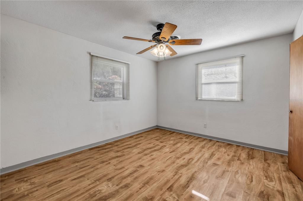 For Sale: $474,900 (2 beds, 2 baths, 1476 Square Feet)